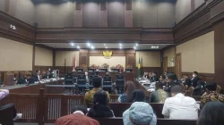 Rutin Terima Rp500 Juta