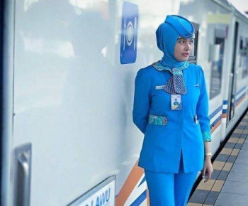 Viral Foto Telanjang Syarat Jadi Pramugari Kereta Api, Begini Kata PT KAI