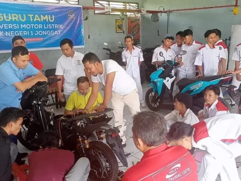 PLN UIP Nusra dan SMKN 3 Mataram Bahas Persiapan Bengkel Konversi dengan Dinas ESDM NTB