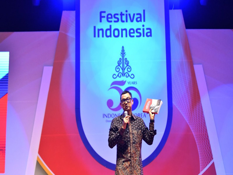 Jadi Tokoh Inspiratif Dunia, Biografi Jokowi Tulisan Dirut PLN Terbit di Korea
