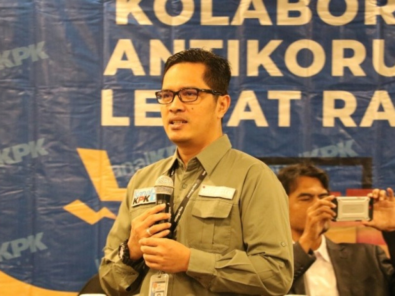 Febri Diansyah Mengaku Belum Dapat Pemberitahuan Kabar Dirinya Dicegah ke Luar Negeri