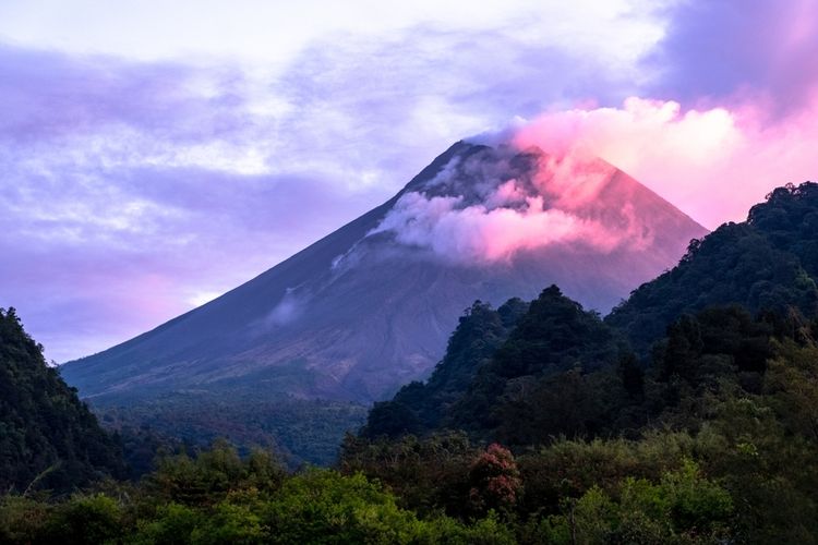 5 Perbedaan Gunung Marapi