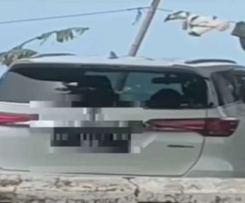Viral, Fortuner Putih Bergoyang di Pinggir Pantai Takalar, Netizen: Mobil Elite, Cek-In Syulit