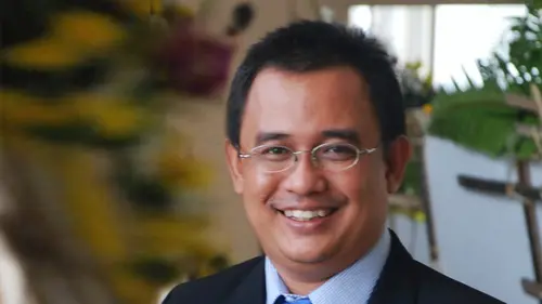 Alumni UGM Paling Memalukan