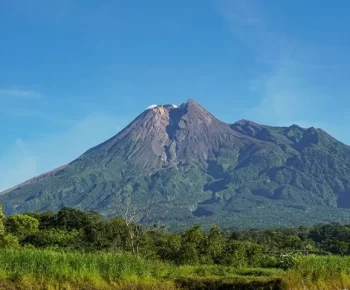 Telan 23 Korban Jiwa, Berikut 5 Perbedaan Gunung Marapi dan Merapi