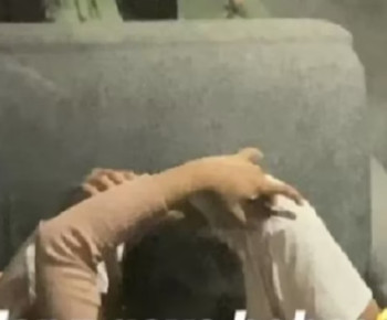 Viral Video Sejoli Saling Sedot di Kafe, Tangan Pria Sibuk Meremas yang Berukuran Besar