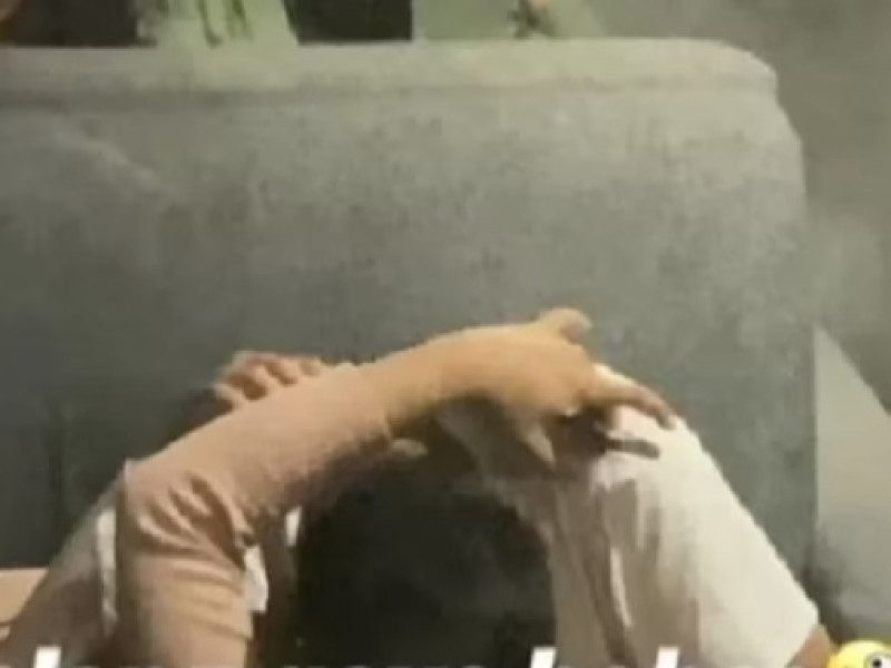 Viral Video Sejoli Saling Sedot di Kafe, Tangan Pria Sibuk Meremas yang Berukuran Besar
