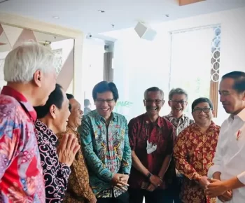 Santuy, Respons Istana soal Baliho Jokowi Dinobatkan Sebagai Alumni UGM Paling Memalukan