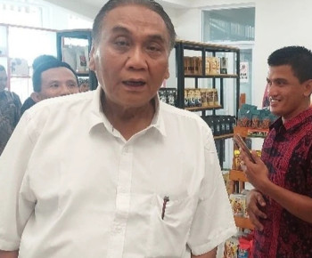 Kandang Banteng Dibombardir Lawan, Bambang Pacul: Seluruh Indonesia Akan Ambruk
