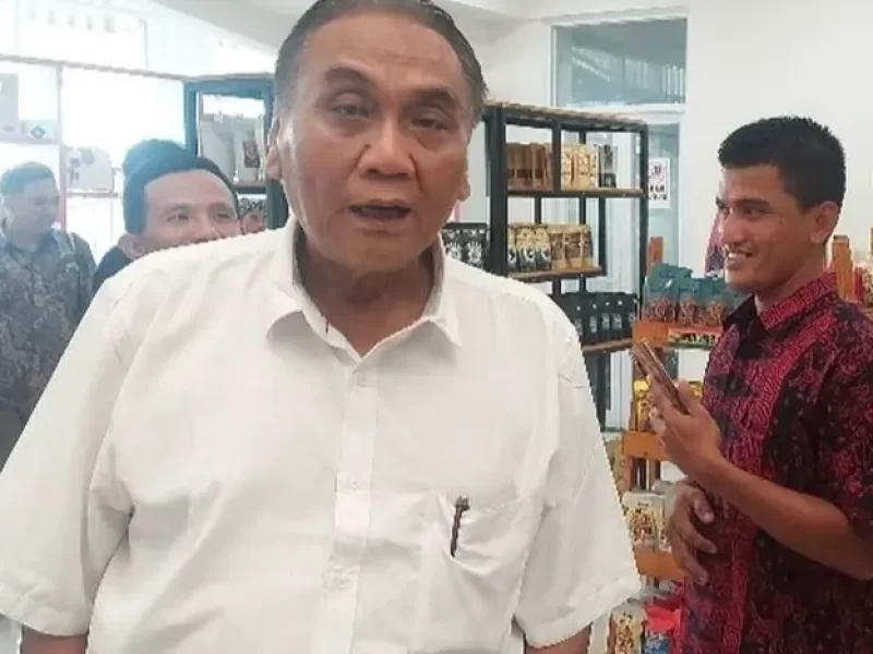Kandang Banteng Dibombardir Lawan, Bambang Pacul: Seluruh Indonesia Akan Ambruk