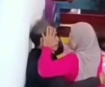 Lansia Genit, Bikin Adegan Bokeh di Tempat Nongkrong, Jangan Dilihat!