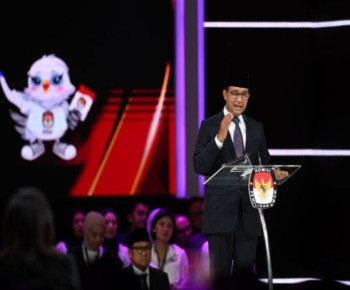 Debat Capres Terakhir, Anies Main Manis Kerap Bilang “Pak Prabowo yang Saya Hormati”