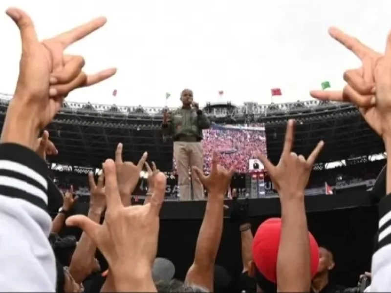 GBK Memerah