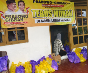 Relawan Kabeh Sedulur Indonesia DPC Kota Yogyakarta Jual 1250 Paket Sembako Murah