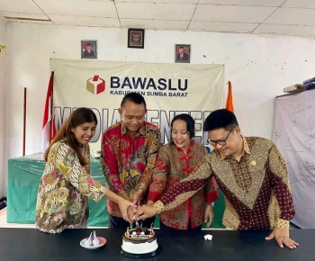 Bawaslu Sumba Barat Memperingati Hari Jadi, 16 Tahun Mengawasi Untuk Indonesia