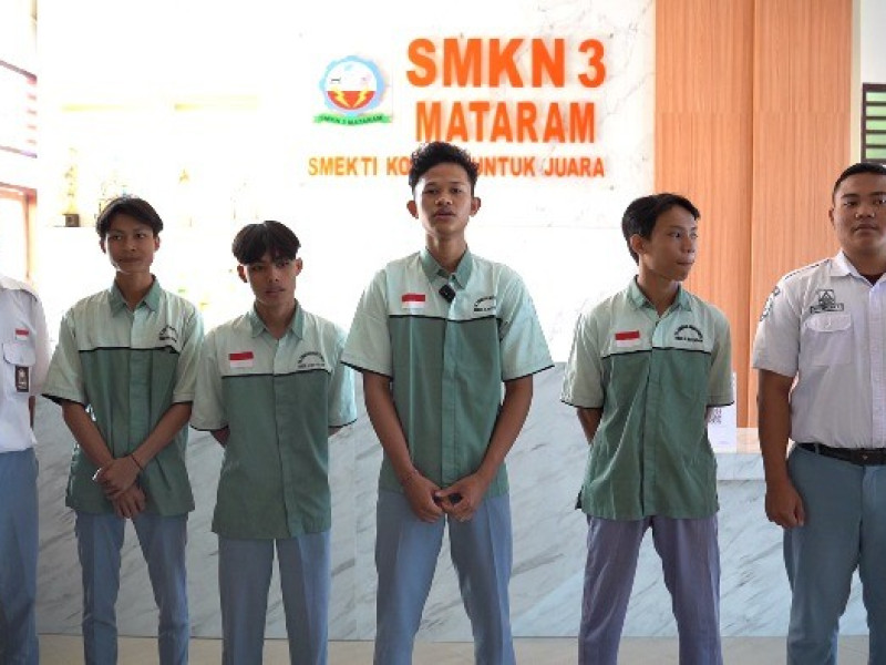 Kantongi Sertifikat Bengkel Konversi, Siswa SMKN 3 Mataram: Kami Senang Bisa Berinovasi dan Berkreasi terhadap Motor Listrik