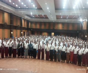 Bupati Hery Nabit Serahkan 415 SK PPPK Lingkup Pemkab Manggarai