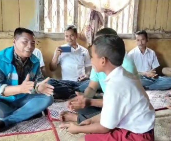 Perusahaan Yaga Yingde Group Salurkan Bantuan Pendidikan di Manggarai