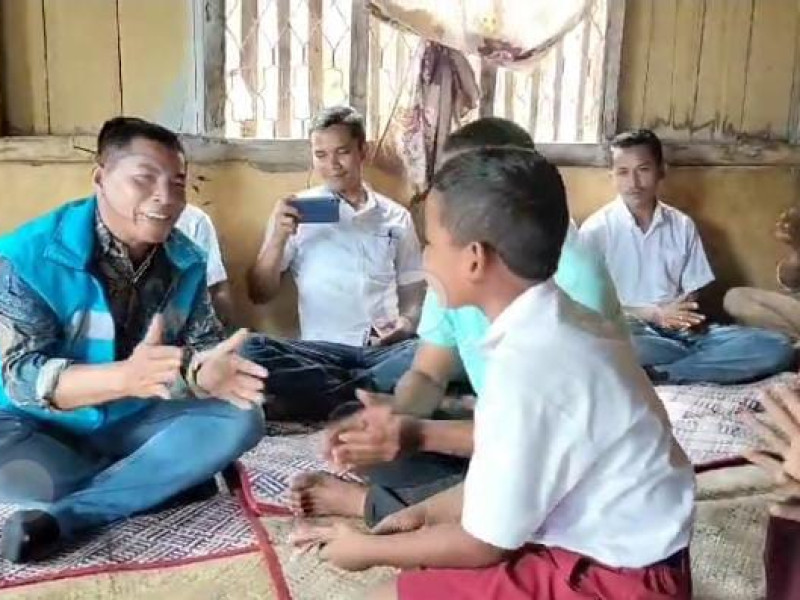 Perusahaan Yaga Yingde Group Salurkan Bantuan Pendidikan di Manggarai