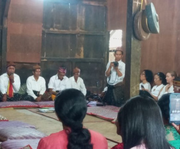 Penti Pertama di Nanga dengan Terang Listrik PLN, Hemat Jutaan Rupiah