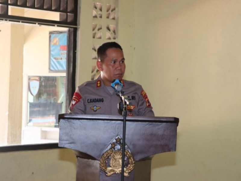 Kapolres Mabar Christian Kadang