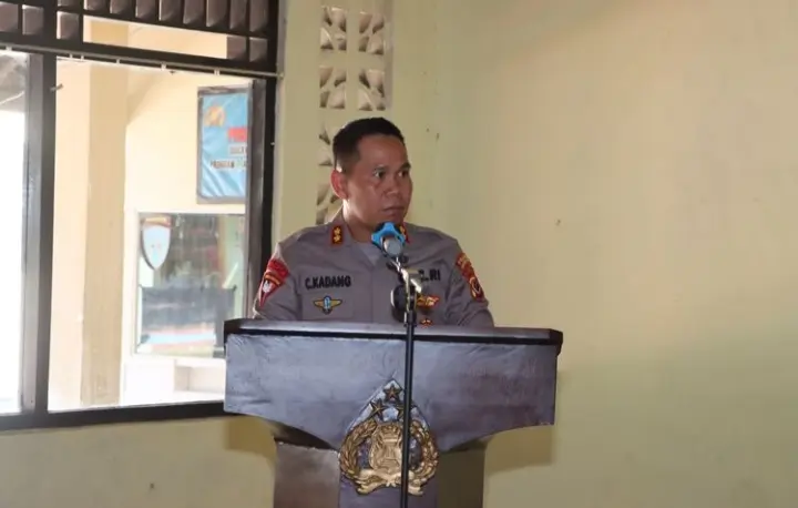 Kapolres Mabar Christian Kadang