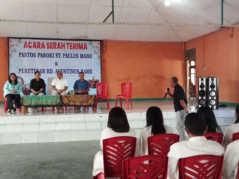 KKN Integratif UNIKA Ruteng Berikan Kontribusi Nyata untuk Administrasi Paroki Santu Paulus Mano