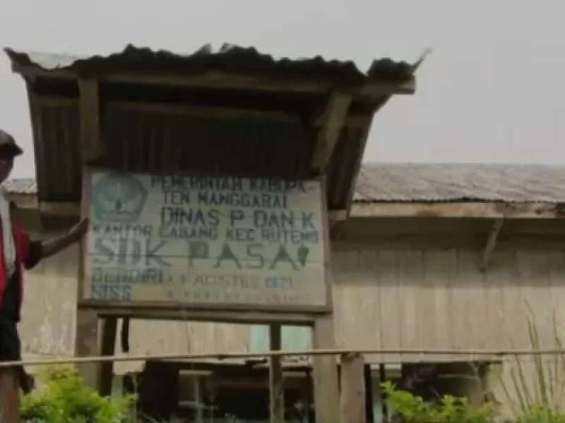 Seabad Lebih SD Pasa Rahong yang Didirikan Seorang Awam Wolo Fernandez