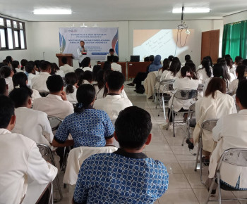 Menuju Guru Profesional: Mahasiswa PBSI Unika St. Paulus Ruteng Ikuti Pembekalan Magang 2