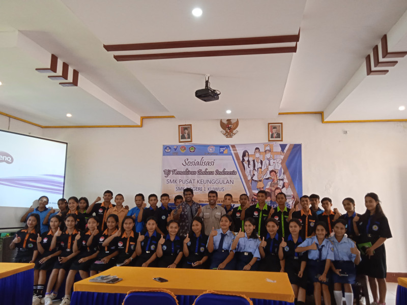 SMKN 1 Kuwus Gelar Sosialisasi UKBI Bersama Praktisi Bahasa