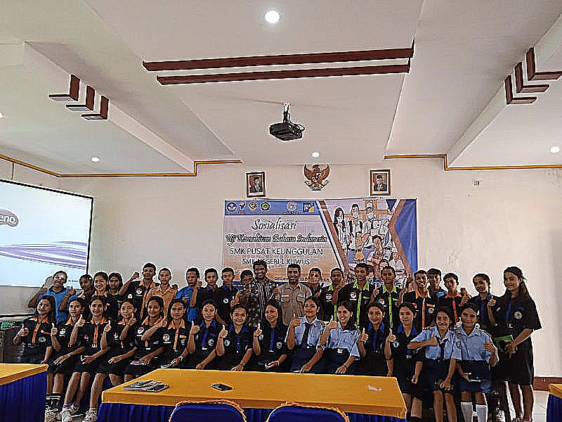 SMKN 1 Kuwus Gelar Sosialisasi UKBI Bersama Praktisi Bahasa