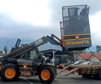 Polres Manggarai Dapat Satu Unit Rantis Buldoser