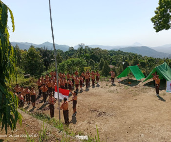Mahasiswa Magang 2 Unika Ruteng Memperkuat Karakter Siswa SMAN 9 Borong Melalui Kegiatan  Pramuka