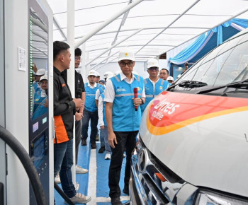 Tinjau SPKLU Bandung, Dirut PLN Pastikan Seluruh Infratruktur EV Siap Layani Masyarakat 24 Jam