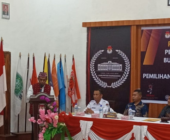 Sah jadi Bupati Terpilih, Hery Nabit Sampaikan Hal Penting Ini buat Maron & Yohan Thomas