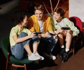 Mengenal YONO dan YOLO, Istilah yang Lagi Tren di Netizen Gen Z