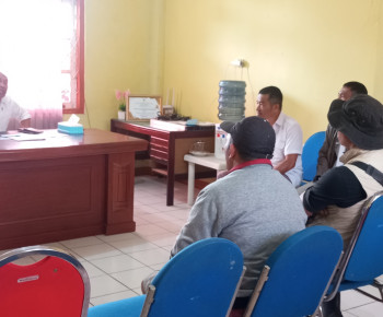 Urai Soal, Kaban Pendapatan Manggarai Temui Langsung Pedagang Liar di Paris Ruteng