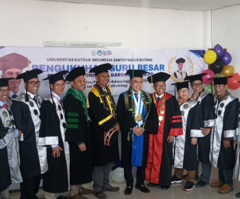 Prof. DR. Hieronimus Darong di Mata Mereka dan Papa Romanus