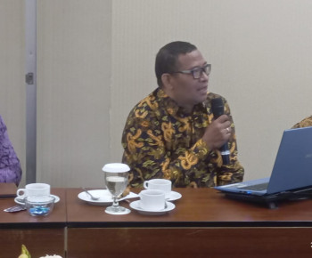Dr. Gregorius Sahdan: Desa Kerap Dijadikan Sebagai Korban Kebijakan Kementerian Sektoral