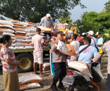 Polsek Reo Gelar Bazar Ramadan 2025, Stabilkan Harga dan Bantu Warga