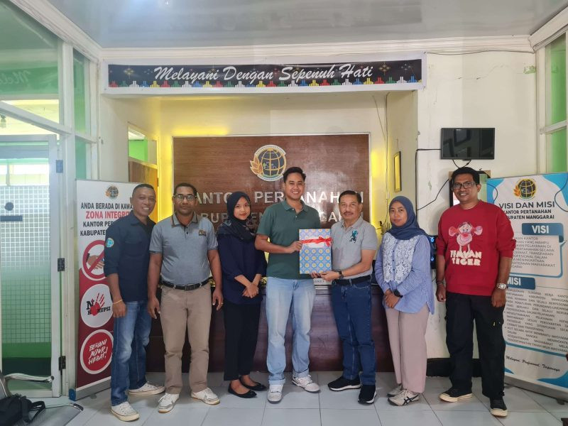 Terbitkan 14 Sertifikat Baru Amankan Aset Energi Bersih PLN di Poco Leok