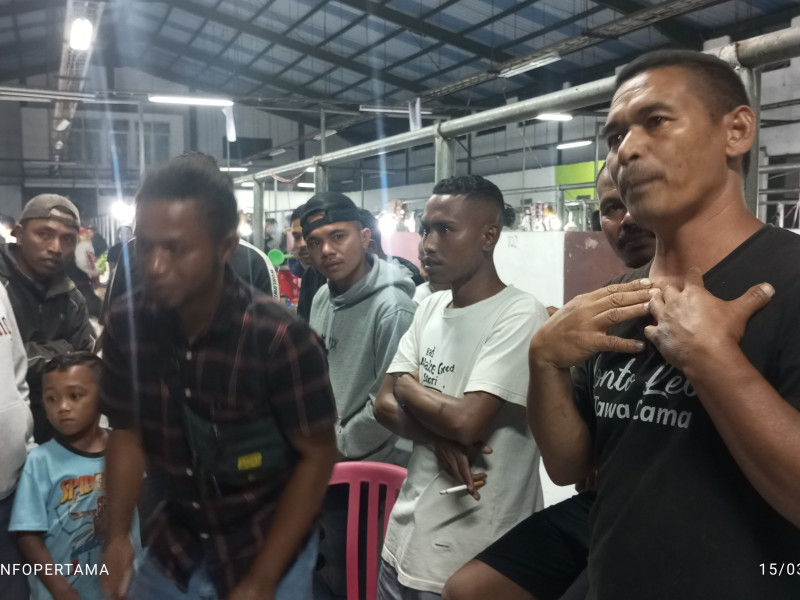 Pasar Puni Ricuh, Box Ikan Basah Pedagang Nakal Dipecahkan Sesama Pedagang