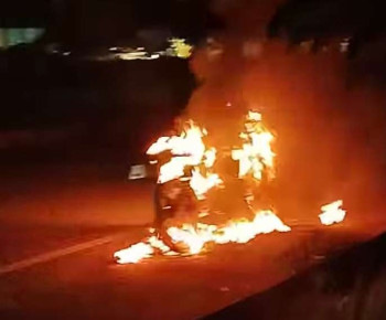 Protes Ulah Satlantas Polres Mabar yang Jadi Begal, Pengendara di Labuan Bajo Membakar Motor