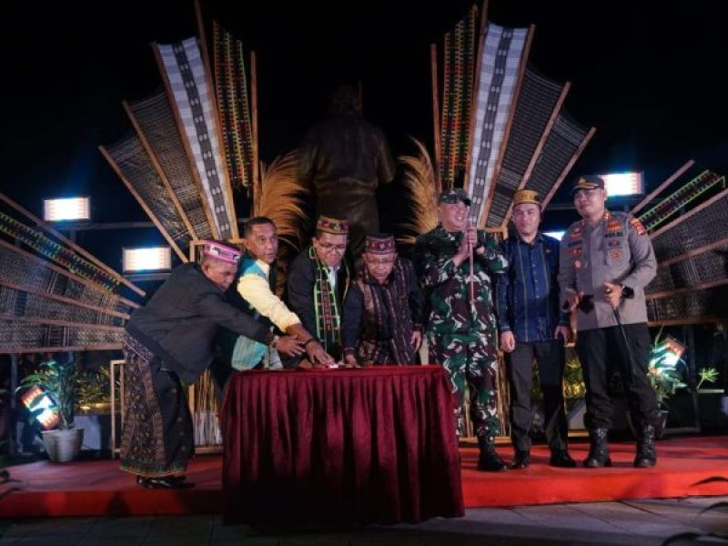 Manggarai jadi Trendsetter Ruang Publik di NTT, Hery Nabit Dipuji Laka Lena