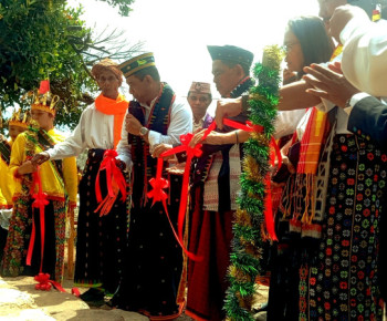 Manusia dan Budaya yang Saling Menjaga Akan Tetap Ada
