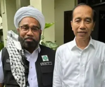 Ngabalin Sebut Jokowi Hamba yang Dicintai Allah, Orang-Orang yang Menyakiti Bakal Hancur Lebur