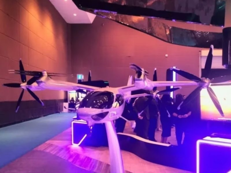 Mobil Terbang Moda Transportasi Listrik di Indo Defence 