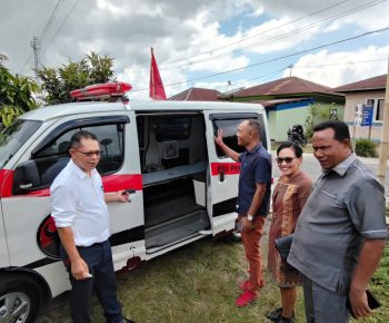 PDI Perjuangan Manggarai Hadirkan Ambulance, Perlancar Pelayanan Kesehatan