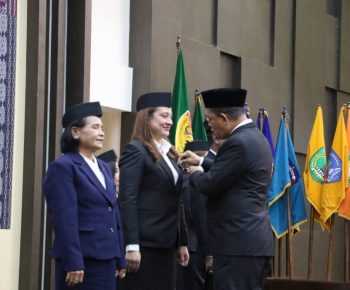 320 PNS Pemprov NTT Terima Penganugerahan Tanda Kehormatan Satyalancana Karya Satya