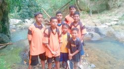 Perjuangan Siswa di Pedalaman Manggarai Timur, Seberangi Sungai Demi Sekolah